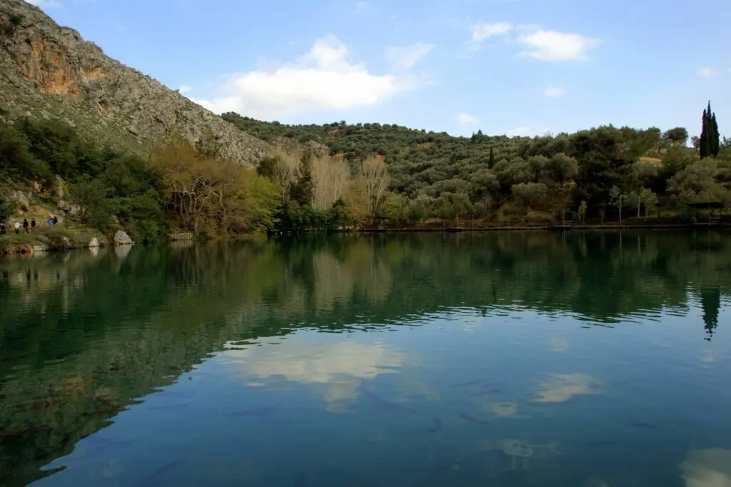 Λίμνη Ζαρού. Βόλτα σε ένα ειδυλλιακό τοπίο