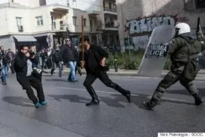 Η κατσούνα, το σαρίκι και τα στιβάνια. Τα αξεσουάρ των Κρητικών
