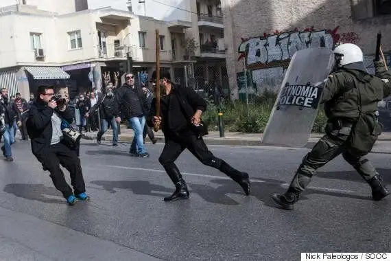Η κατσούνα, το σαρίκι και τα στιβάνια. Τα αξεσουάρ των Κρητικών