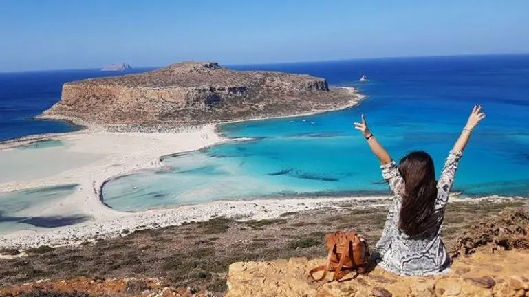 Λιγότεροι, αλλά ενθουσιασμένοι τουρίστες, φέτος, στα Χανιά