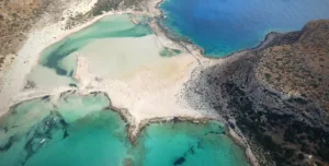 Λιμνοθάλασσα του Μπάλου: Δείτε από ψηλά τον σπάνιο οικολογικό θησαυρό. Πως θα πάτε και πως να τον σεβαστείτε