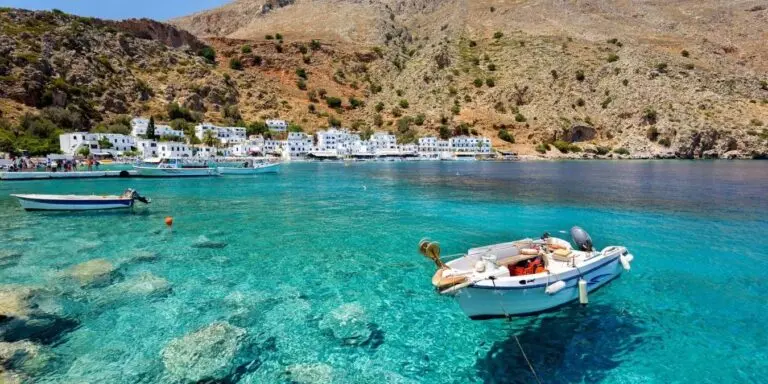 Λουτρό Χανίων: Καρτ ποστάλ από τη νότια Κρήτη