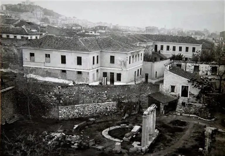Οι φυλακές του Παλιού Στρατώνα στο Μοναστηράκι
