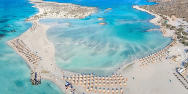 Η κρητική παραλία που προτείνει το National Geographic να επισκευθείτε μία φορά στη ζωή σας